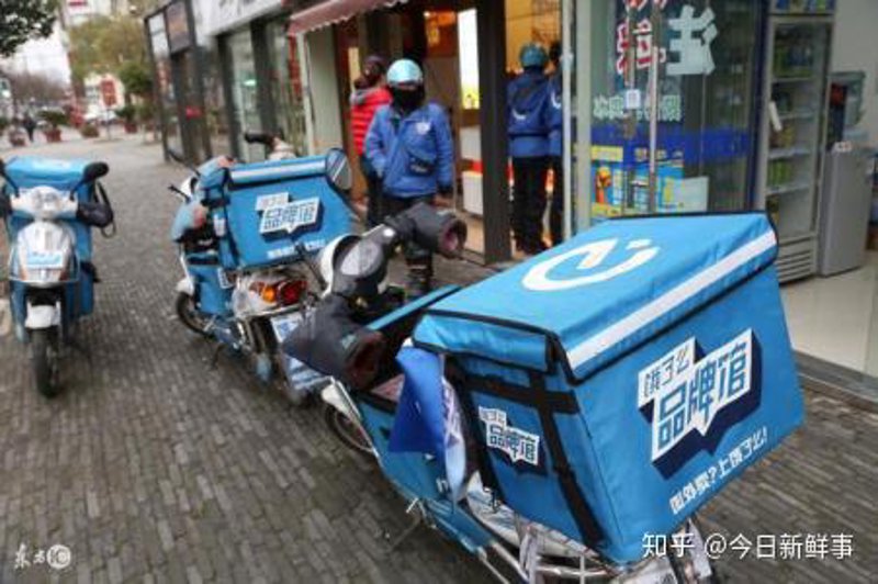 魔都外卖工作室：舌尖上的美味与生活的选择